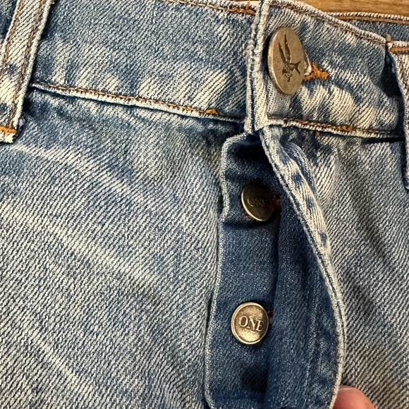One Teaspoon Worn Out Hendrixe Outlaws Mid Length Denim Shorts-Size 26 - Picture 8 of 13